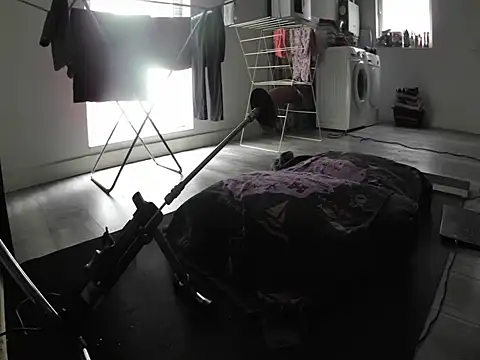 Snapshot of YourLoveBoyKevin chatting on 09-16-25, 03:02 YourLoveBoyKevin online show from 09-16-25, 03:02