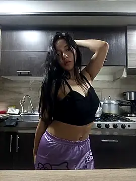 Snapshot of CuteHarper chatting on 03-06-25, 04:19 CuteHarper online show from 03-06-25, 04:19