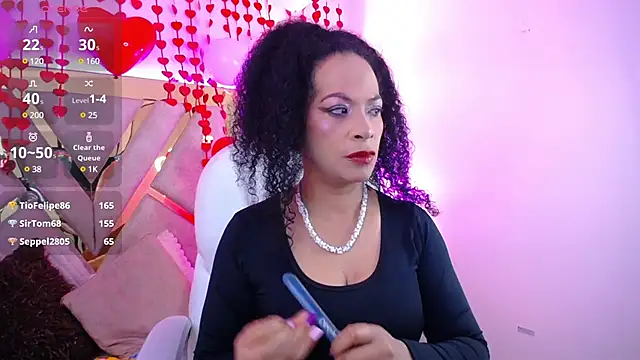 Snapshot of Cintiia_Holmes chatting on 02-08-25, 11:33 Cintiia Holmes online show from 02-08-25, 11:33