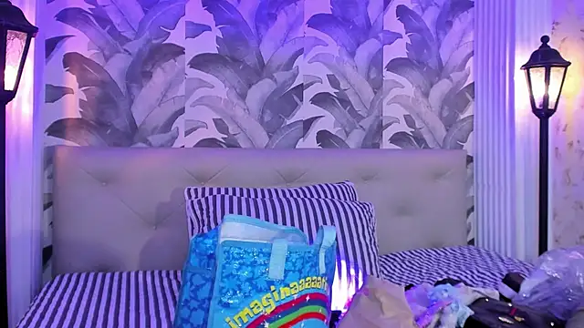 Sami Evanns online show from 10-19-25, 03:18