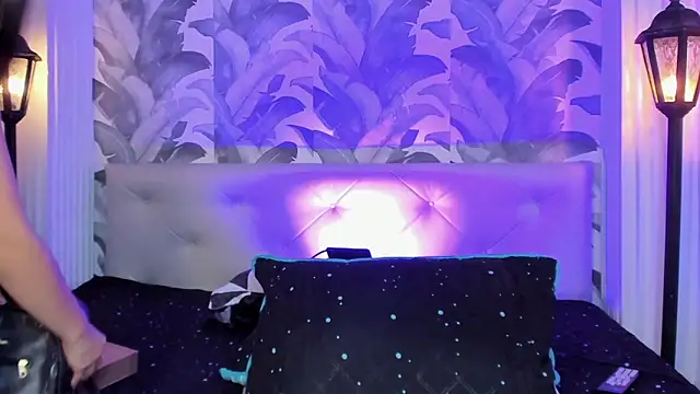 Sami Evanns online show from 11-27-25, 02:46