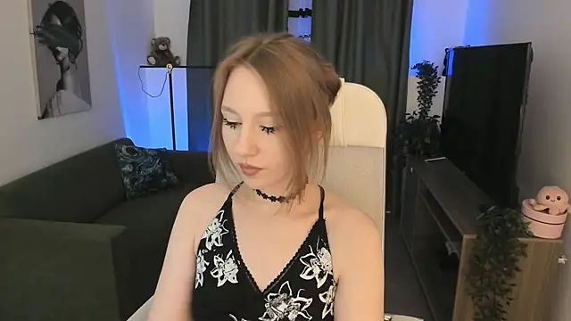 Snapshot of DariaTate chatting on 06-19-26, 09:46 DariaTate online show from 06-19-26, 09:46
