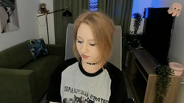Snapshot of DariaTate chatting on 06-26-26, 10:08 DariaTate online show from 06-26-26, 10:08