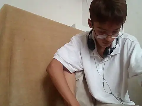 Snapshot of ChavoOT chatting on 02-16-25, 09:38 ChavoOT online show from 02-16-25, 09:38