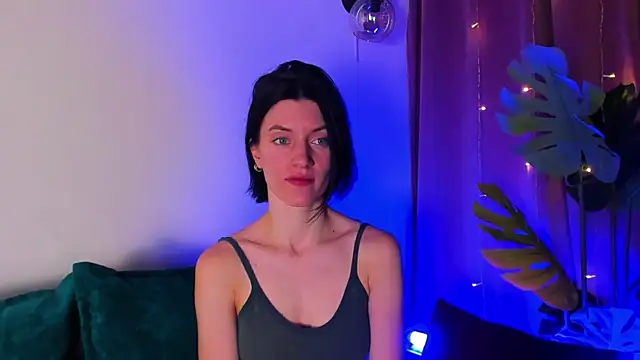 roxy riot  online show from 02-08-25, 04:25