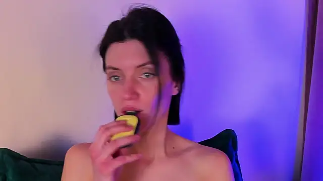 roxy riot  online show from 02-09-25, 04:46