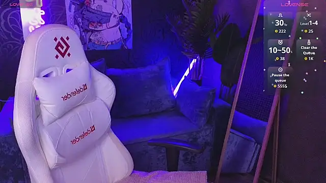 roxy riot  online show from 04-18-26, 01:31