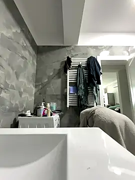 BonyBon29 online show from 10-28-25, 08:40