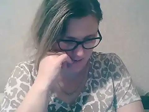 Snapshot of MerryLaCherry chatting on 11-29-25, 02:14 MerryLaCherry online show from 11-29-25, 02:14