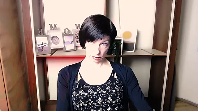  AngeliaFlow  online show from 11-24-25, 07:41