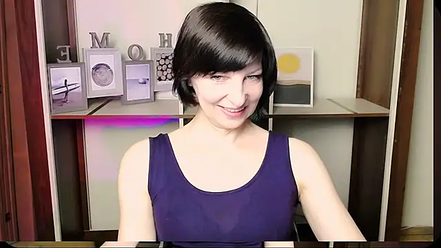 Snapshot of _AngeliaFlow_ chatting on 07-21-26, 08:05 AngeliaFlow online show from 07-21-26, 08:05