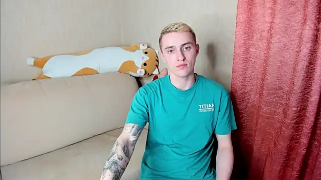 Snapshot of crazybottom99 chatting on 03-03-25, 06:12 crazybottom99 online show from 03-03-25, 06:12