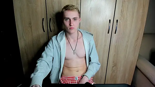 Snapshot of crazybottom99 chatting on 03-08-25, 05:11 crazybottom99 online show from 03-08-25, 05:11