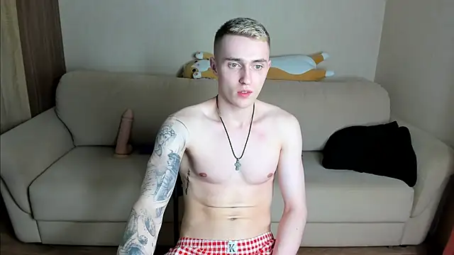 Snapshot of crazybottom99 chatting on 03-21-25, 05:23 crazybottom99 online show from 03-21-25, 05:23