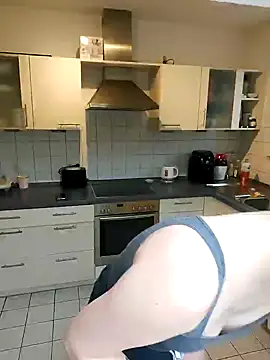 Gamergirl-Linela online show from 03-10-25, 01:54