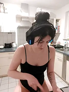 Gamergirl-Linela online show from 03-05-26, 07:32