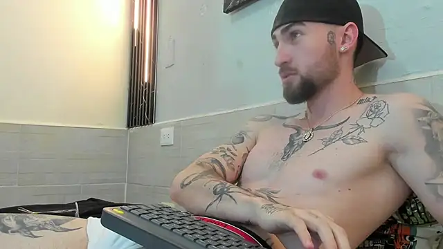 Luke davis01 online show from 02-11-25, 04:46