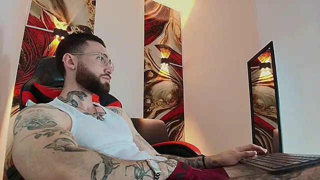 Luke davis01 online show from 11-06-25, 01:23