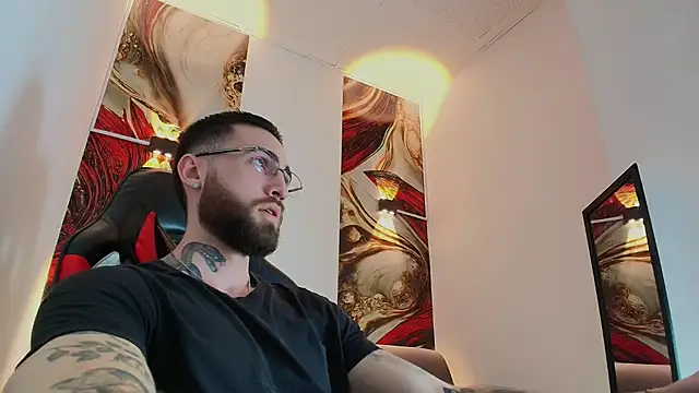 Luke davis01 online show from 11-15-25, 01:07