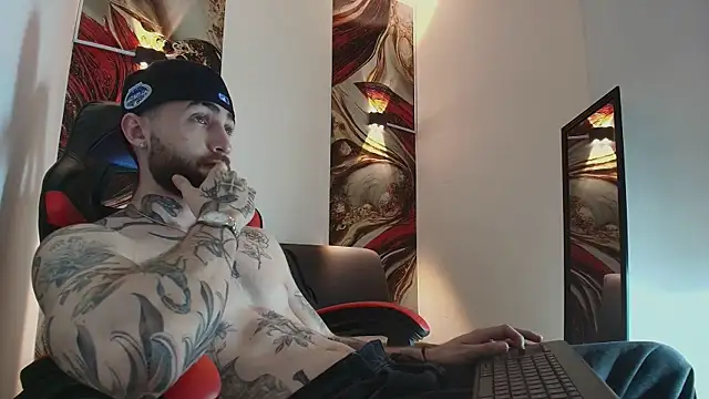 Luke davis01 online show from 12-17-25, 01:17