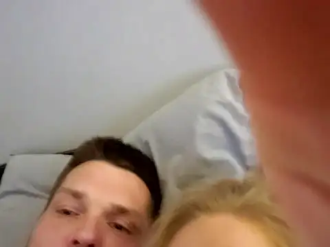 Snapshot of xxxamysmanxxx chatting on 04-09-26, 06:30 xxxamysmanxxx online show from 04-09-26, 06:30