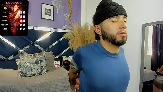 Noa Bonucci online show from 03-10-25, 04:14