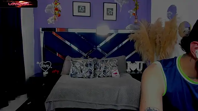 Noa Bonucci online show from 03-12-25, 07:28