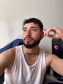 Noa Bonucci online show from 09-17-25, 01:13