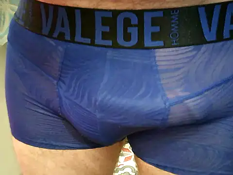 Snapshot of archange_17 chatting on 09-12-25, 03:01 archange 17 online show from 09-12-25, 03:01