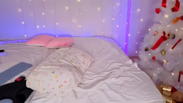 Nicole Hampton online show from 01-05-26, 05:27