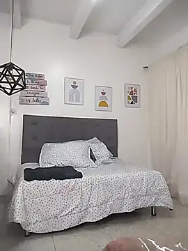 Saori Sann  online show from 10-15-25, 01:33