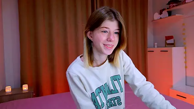 Snapshot of Bella_amory chatting on 11-08-25, 03:01 Bella amory online show from 11-08-25, 03:01