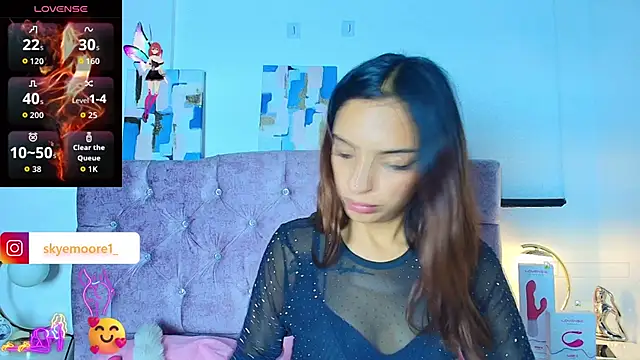 Snapshot of Skye_Moore chatting on 10-02-25, 06:48 Skye Moore online show from 10-02-25, 06:48