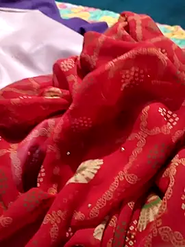 Snapshot of simrun70 chatting on 02-19-25, 07:27 simrun70 online show from 02-19-25, 07:27