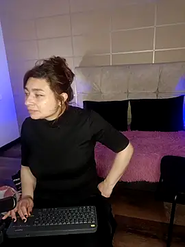 Snapshot of _michonne_ chatting on 09-24-25, 08:56 michonne online show from 09-24-25, 08:56