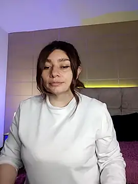 Snapshot of _michonne_ chatting on 11-14-25, 09:02 michonne online show from 11-14-25, 09:02