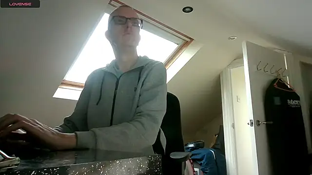 AdmiredThirty online show from 12-14-25, 12:21