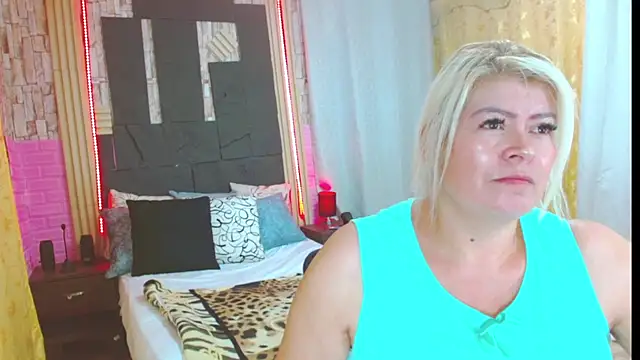 Snapshot of Herlys_Texas chatting on 02-17-25, 10:47 Herlys Texas online show from 02-17-25, 10:47