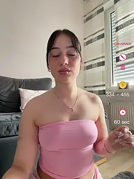 Snapshot of Daria-maus24 chatting on 06-17-26, 03:46 Daria-maus24 online show from 06-17-26, 03:46