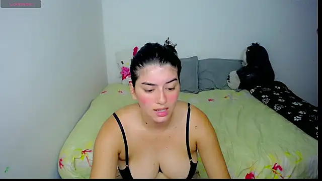 hello kityy25 online show from 07-17-26, 01:56