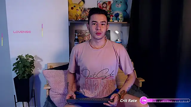 Snapshot of kyle_clint07 chatting on 09-10-25, 06:19 kyle clint07 online show from 09-10-25, 06:19