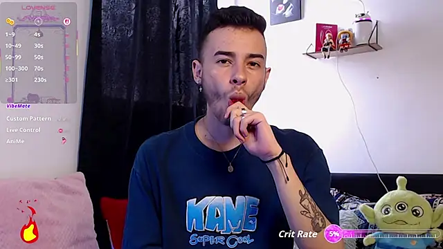 Snapshot of kyle_clint07 chatting on 12-03-25, 05:44 kyle clint07 online show from 12-03-25, 05:44