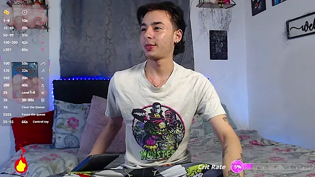 Snapshot of kyle_clint07 chatting on 07-03-26, 03:57 kyle clint07 online show from 07-03-26, 03:57