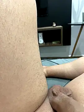 Snapshot of SabredLetdown chatting on 10-24-25, 06:32 SabredLetdown online show from 10-24-25, 06:32