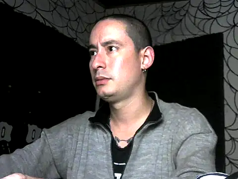 Snapshot of vampireathome chatting on 11-25-25, 03:17 vampireathome online show from 11-25-25, 03:17