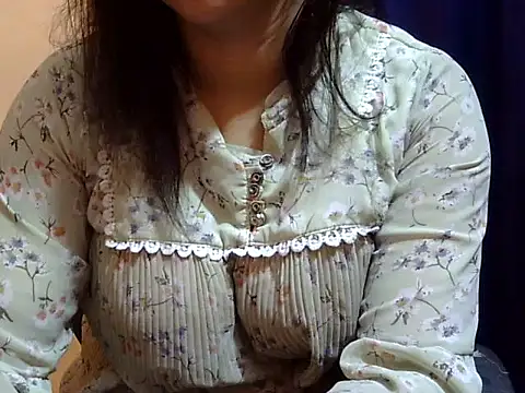 Your cutiepie  online show from 02-18-25, 09:32