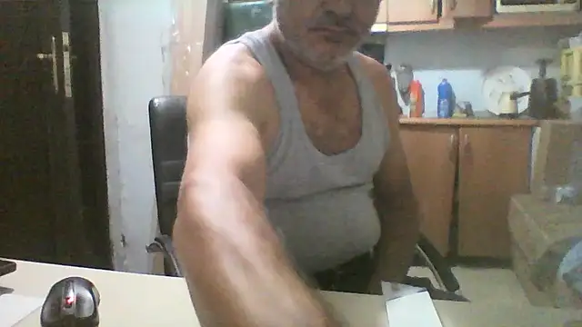 Snapshot of murat7888 chatting on 09-10-25, 06:57 murat7888 online show from 09-10-25, 06:57