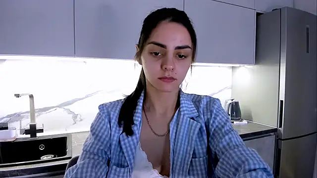 Snapshot of EmiliaZen chatting on 02-20-25, 01:08 EmiliaZen online show from 02-20-25, 01:08