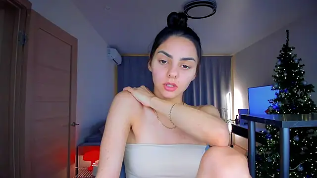 EmiliaZen online show from 12-22-25, 05:43