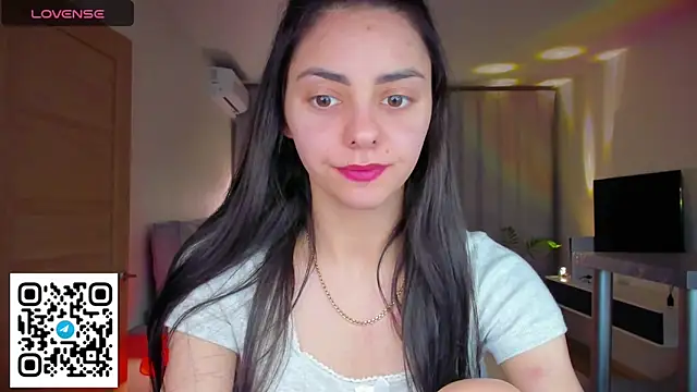 EmiliaZen online show from 04-06-26, 06:31